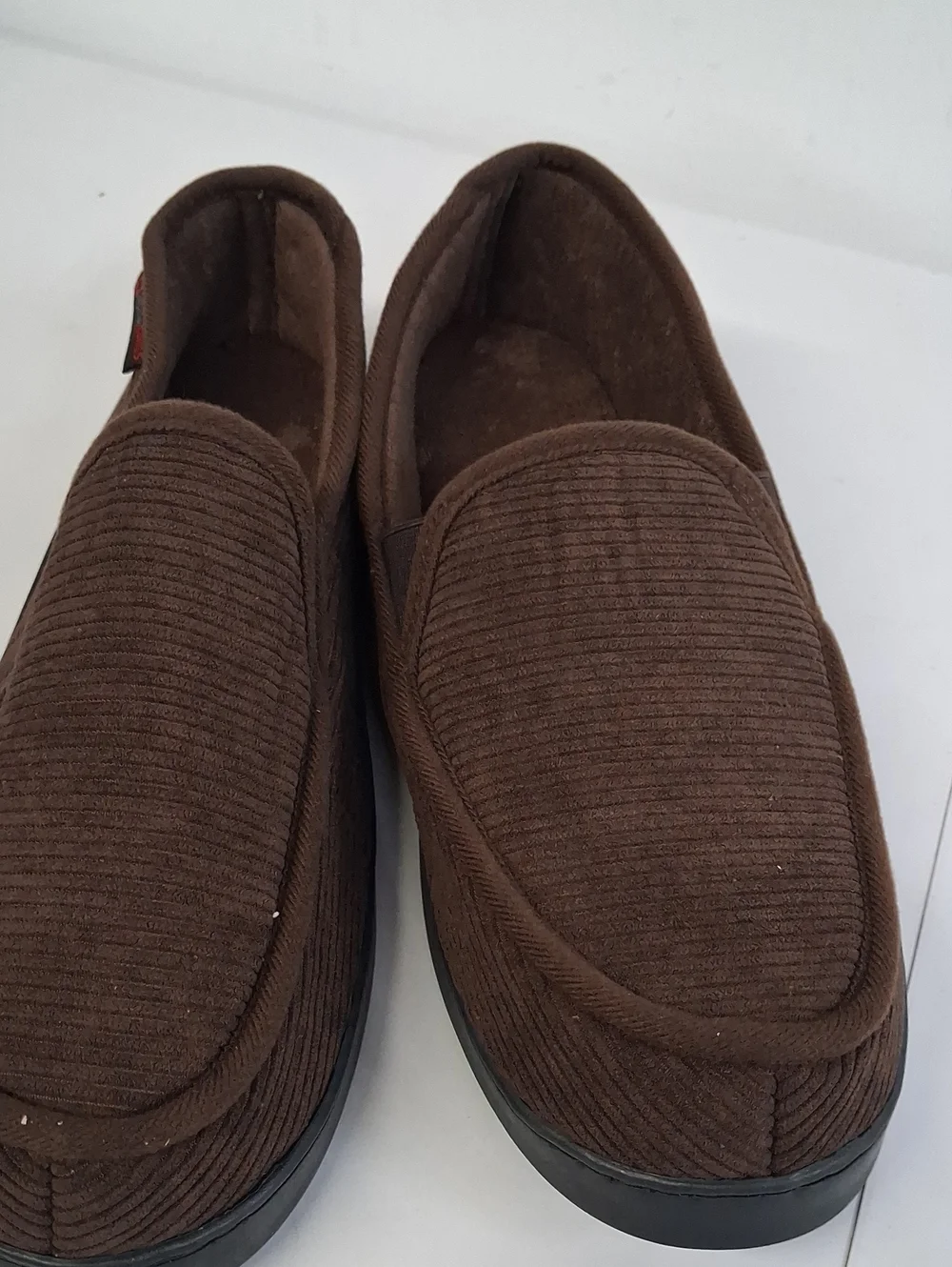 NWT Mens Alpine Swiss Steve Brown Couduroy Slippers